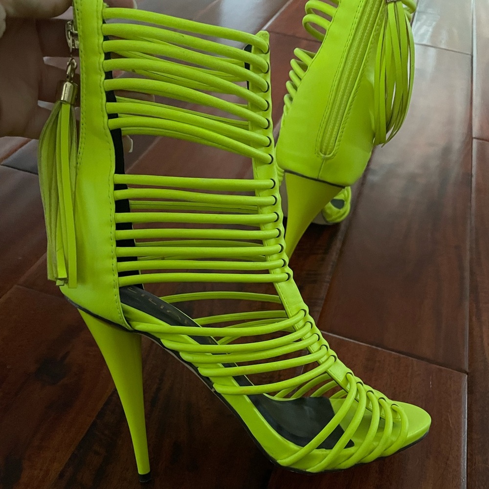 Brand new neon yellow heels!